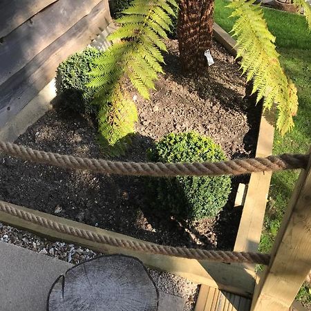 Winnie'S Corner - Self Contained Within The Grounds Of Another Property, In An Idyllic Wooded Setting Carlyon Bay Zewnętrze zdjęcie