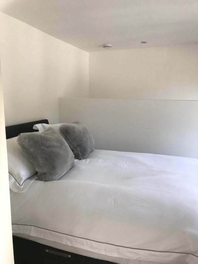 Winnie'S Corner - Self Contained Within The Grounds Of Another Property, In An Idyllic Wooded Setting Carlyon Bay Zewnętrze zdjęcie