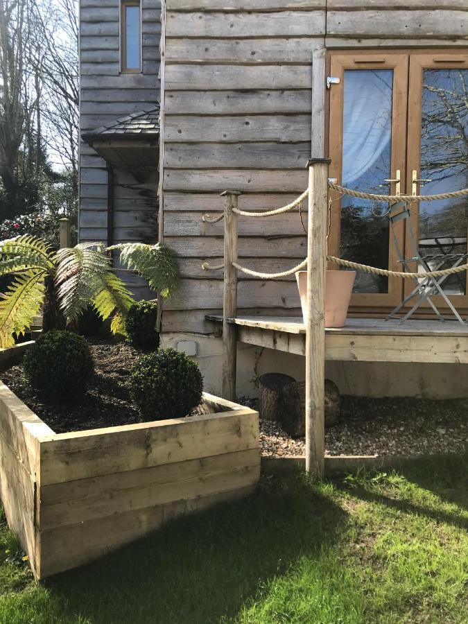 Winnie'S Corner - Self Contained Within The Grounds Of Another Property, In An Idyllic Wooded Setting Carlyon Bay Zewnętrze zdjęcie